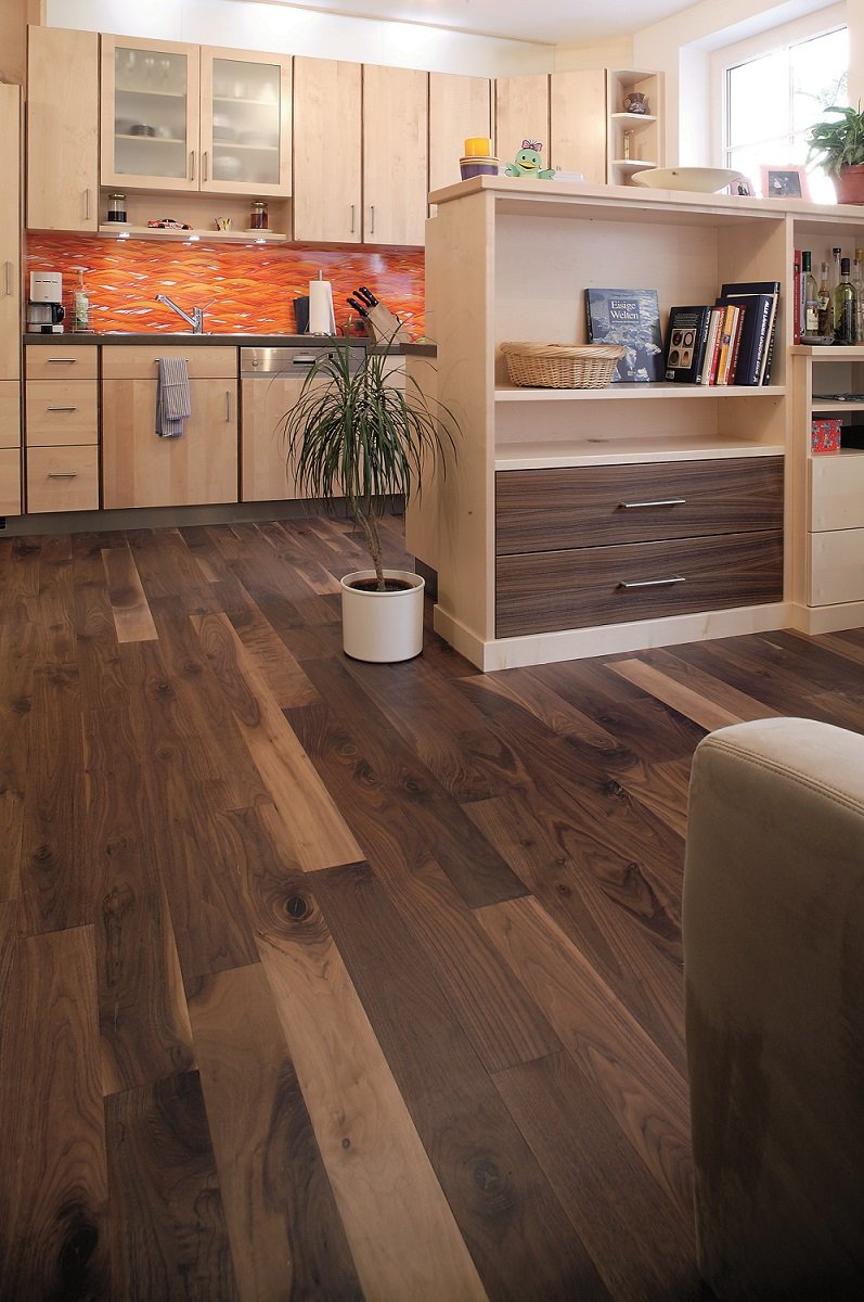 Masivní podlaha v kuchyni? Doporučujeme dub