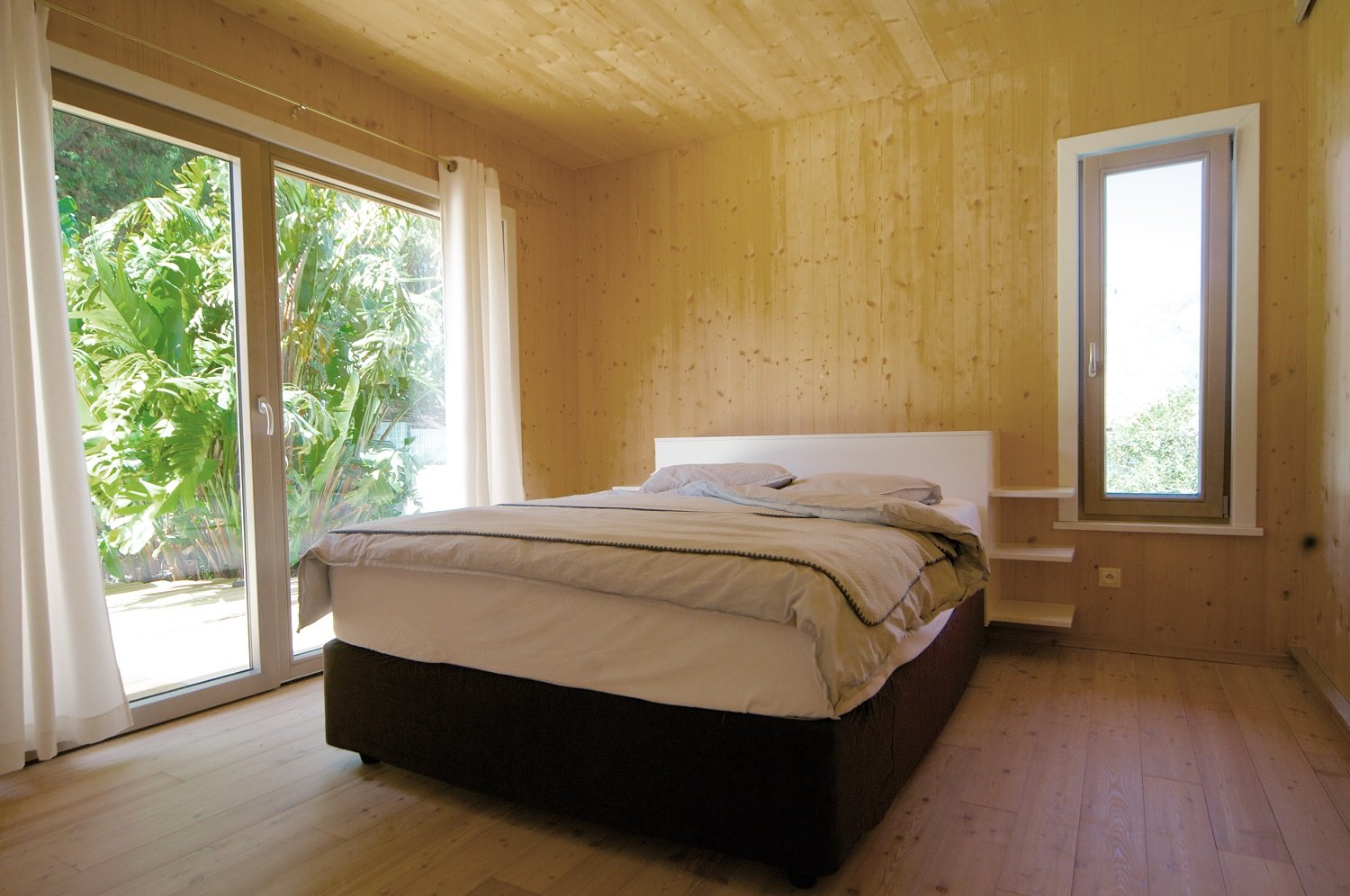 Dřevěná masivní podlaha